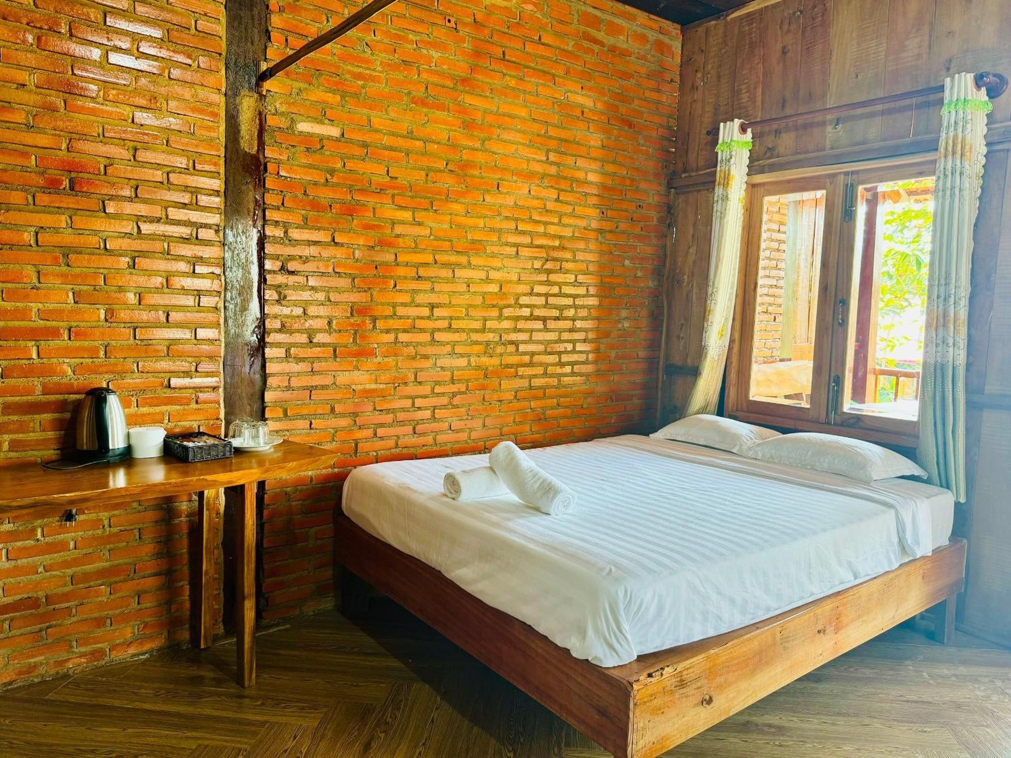 Lava Rock Viet Nam Lodge Anhfly Resort Nam Каттьєн Екстер'єр фото