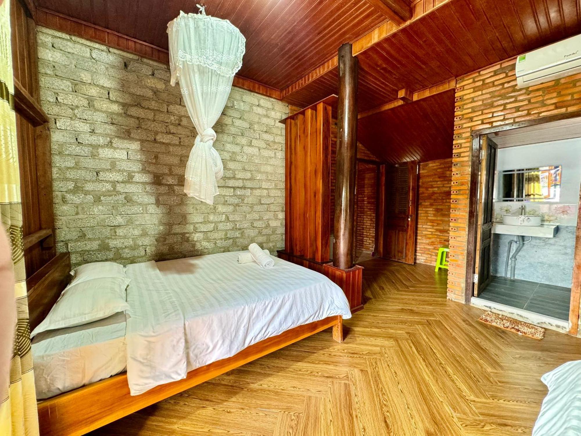 Lava Rock Viet Nam Lodge Anhfly Resort Nam Каттьєн Екстер'єр фото