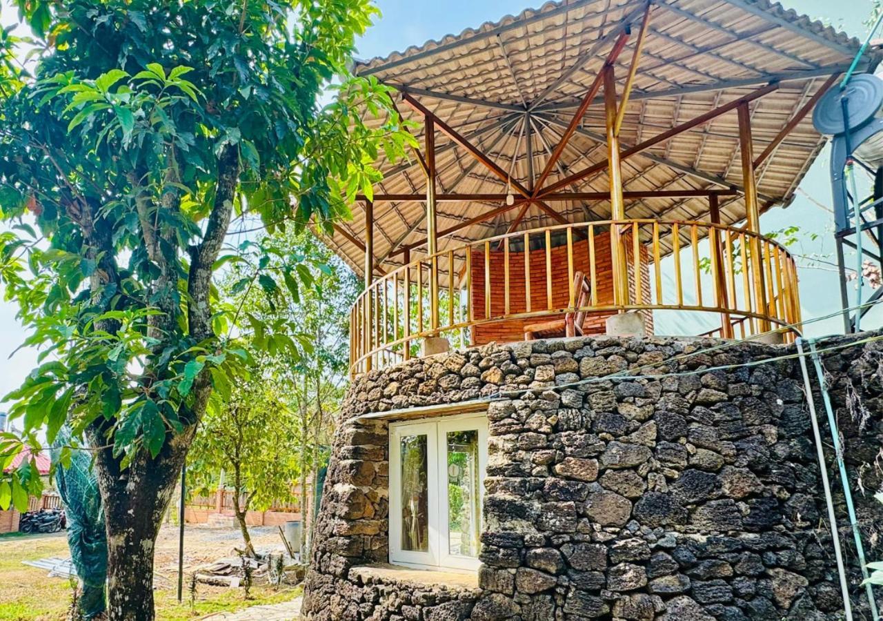 Lava Rock Viet Nam Lodge Anhfly Resort Nam Каттьєн Екстер'єр фото
