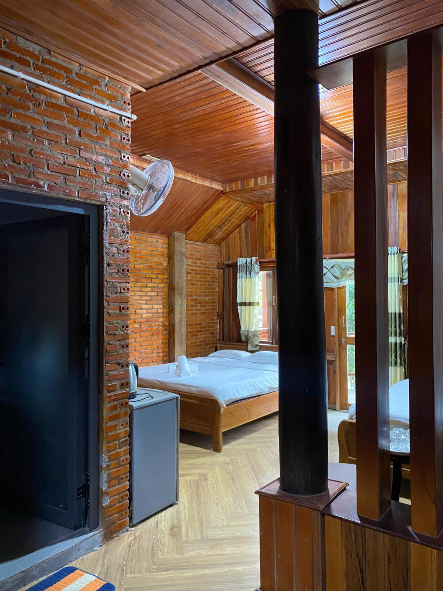 Lava Rock Viet Nam Lodge Anhfly Resort Nam Каттьєн Екстер'єр фото