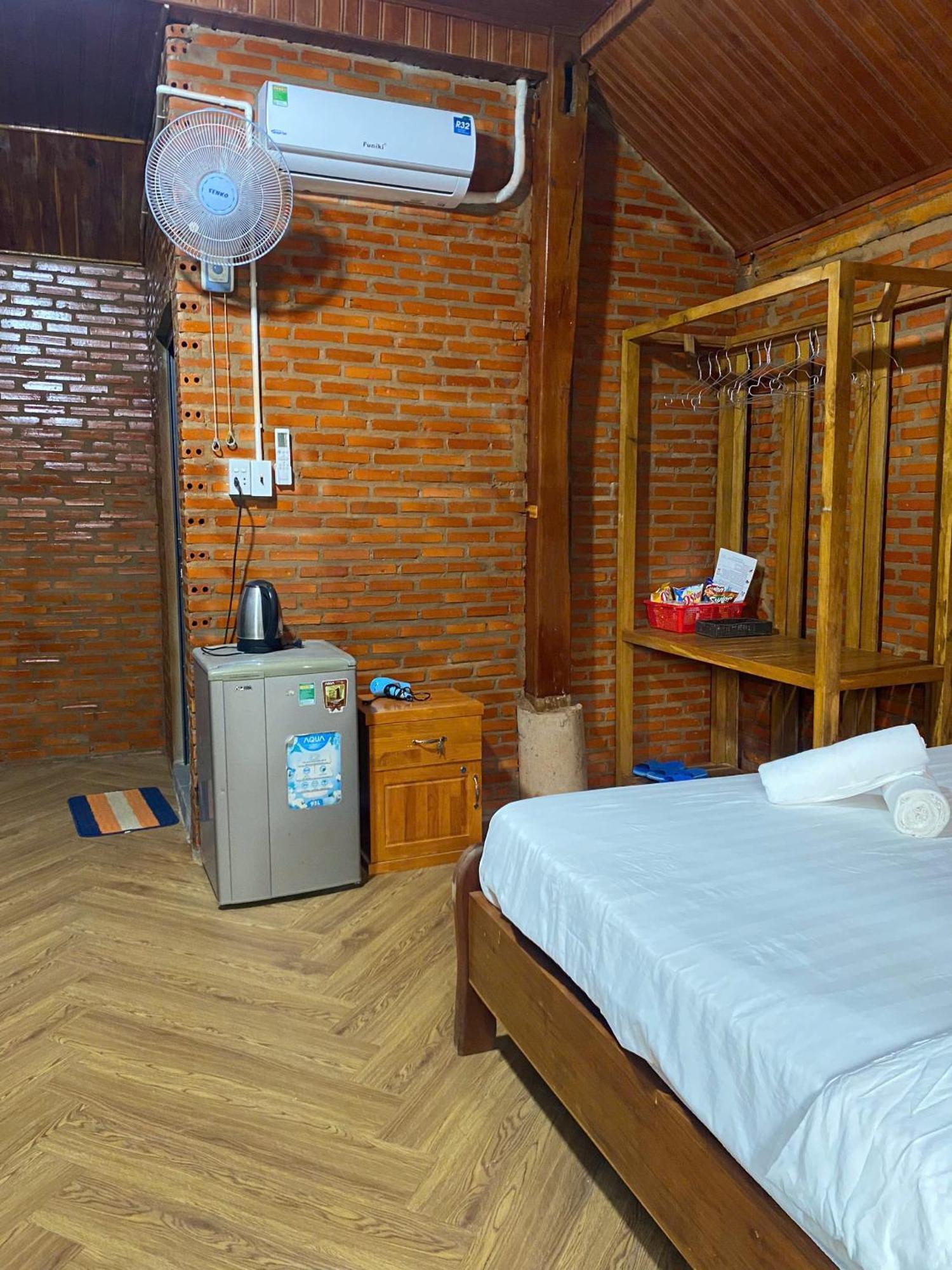 Lava Rock Viet Nam Lodge Anhfly Resort Nam Каттьєн Екстер'єр фото